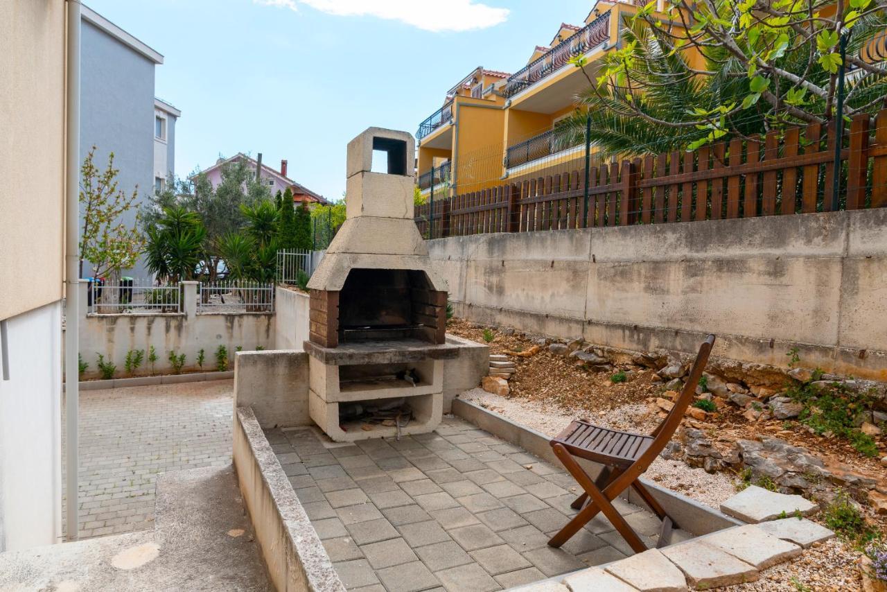 Apartment Angela Trogir Exterior photo