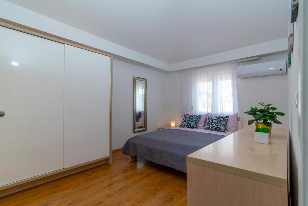 Apartment Angela Trogir Exterior photo
