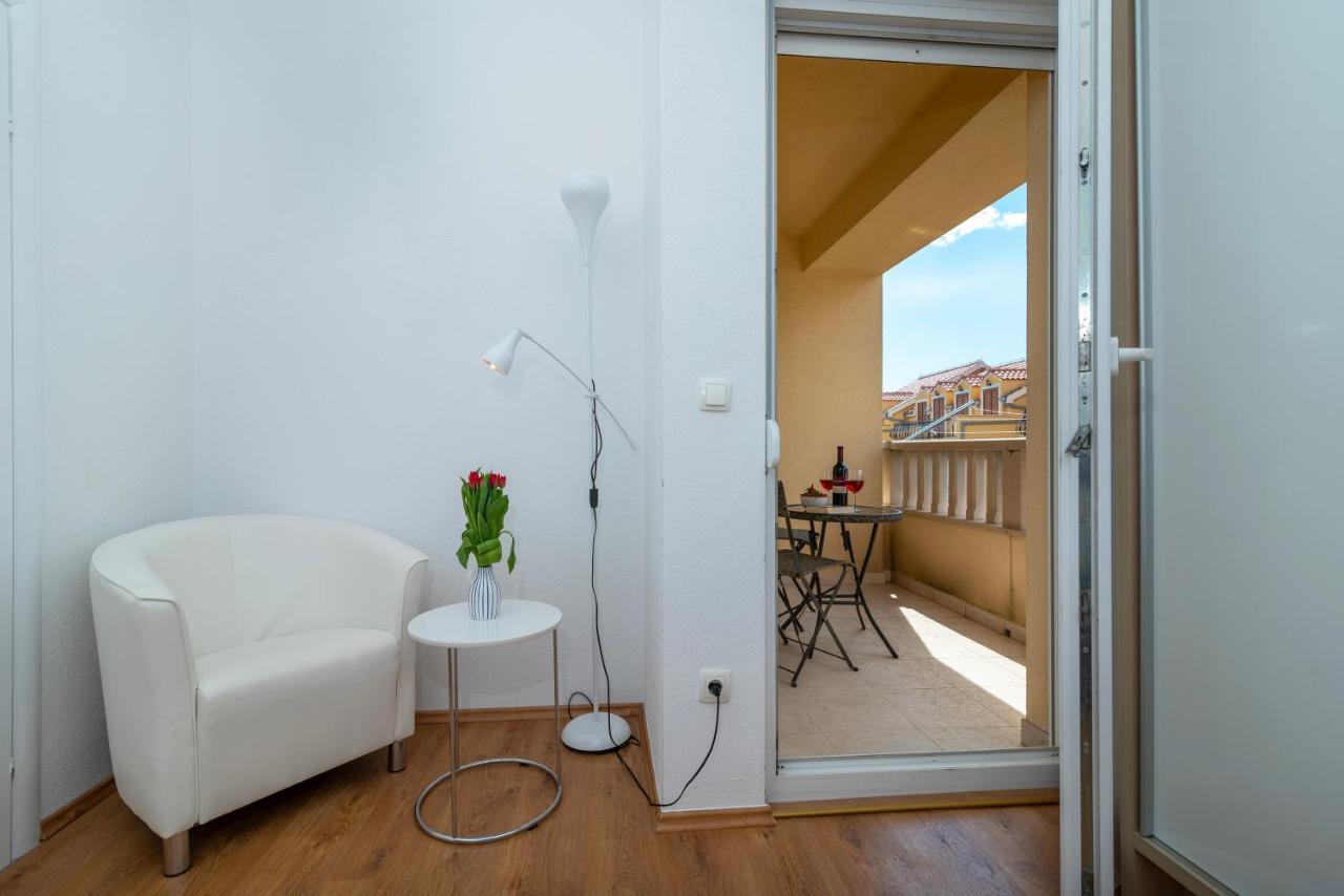 Apartment Angela Trogir Exterior photo